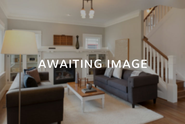 Awaiting Images for Southgate, London EAID:98468366 BID:rps_drv-DAN