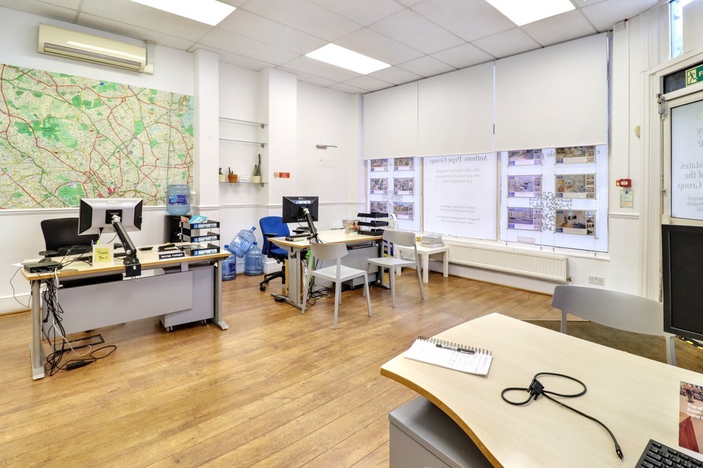 Images for Junction Road EAID:c8d5f0ae42d594d169bca90f3b8b041a BID:1