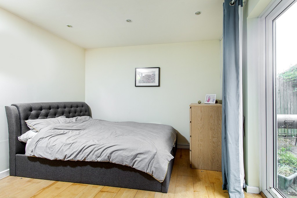 Images for Belfont Walk, London EAID:c8d5f0ae42d594d169bca90f3b8b041a BID:1