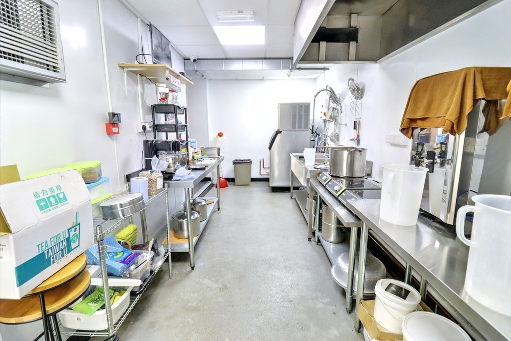 Images for Seven Sisters Road, Holloway EAID:c8d5f0ae42d594d169bca90f3b8b041a BID:1