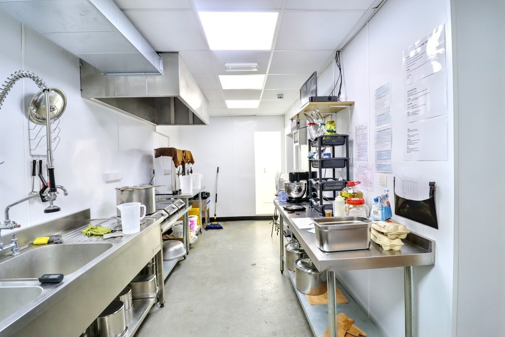 Images for Seven Sisters Road, Holloway EAID:c8d5f0ae42d594d169bca90f3b8b041a BID:1