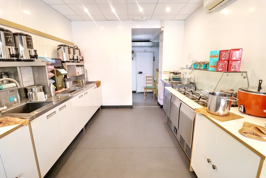 Images for Seven Sisters Road, Holloway EAID:c8d5f0ae42d594d169bca90f3b8b041a BID:1