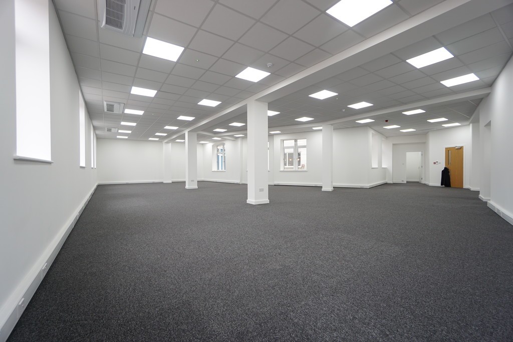Images for High Road, North Finchley, London EAID:c8d5f0ae42d594d169bca90f3b8b041a BID:1