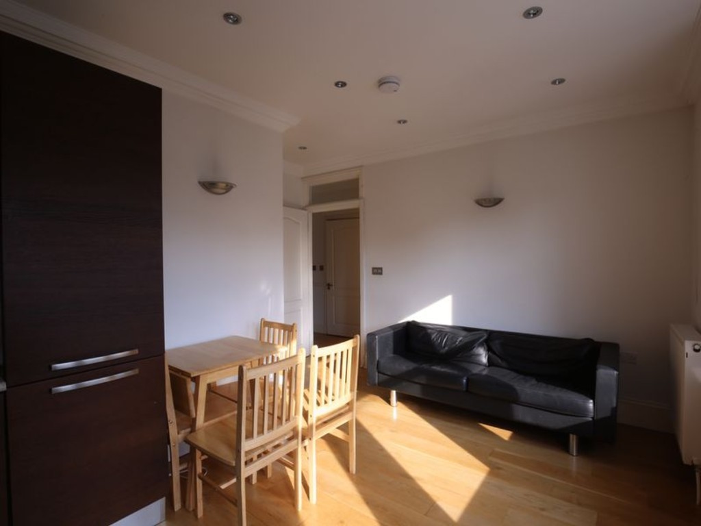 Images for 542 Holloway Road, Islington EAID:c8d5f0ae42d594d169bca90f3b8b041a BID:1