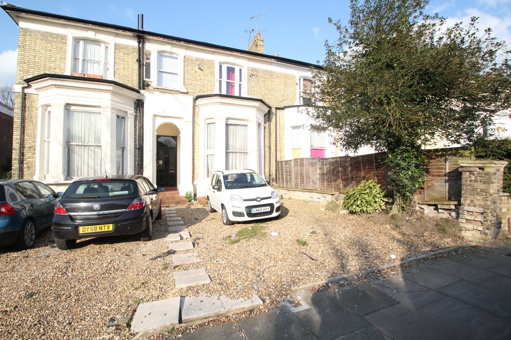 Images for Alexandra Grove, Finchley, London EAID:c8d5f0ae42d594d169bca90f3b8b041a BID:1