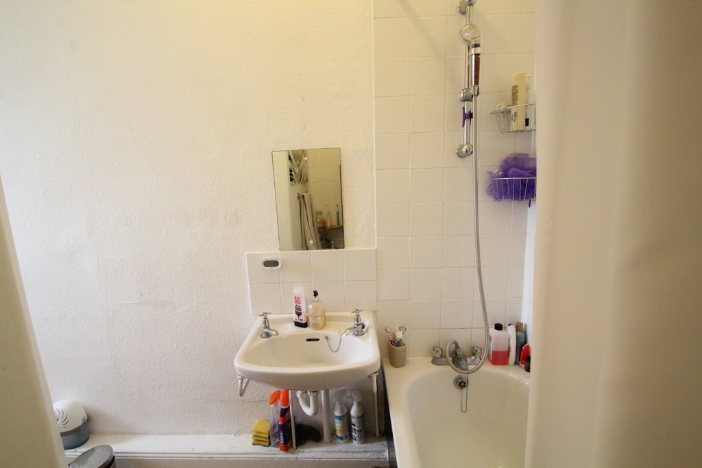 Images for Alexandra Grove, Finchley, London EAID:c8d5f0ae42d594d169bca90f3b8b041a BID:1