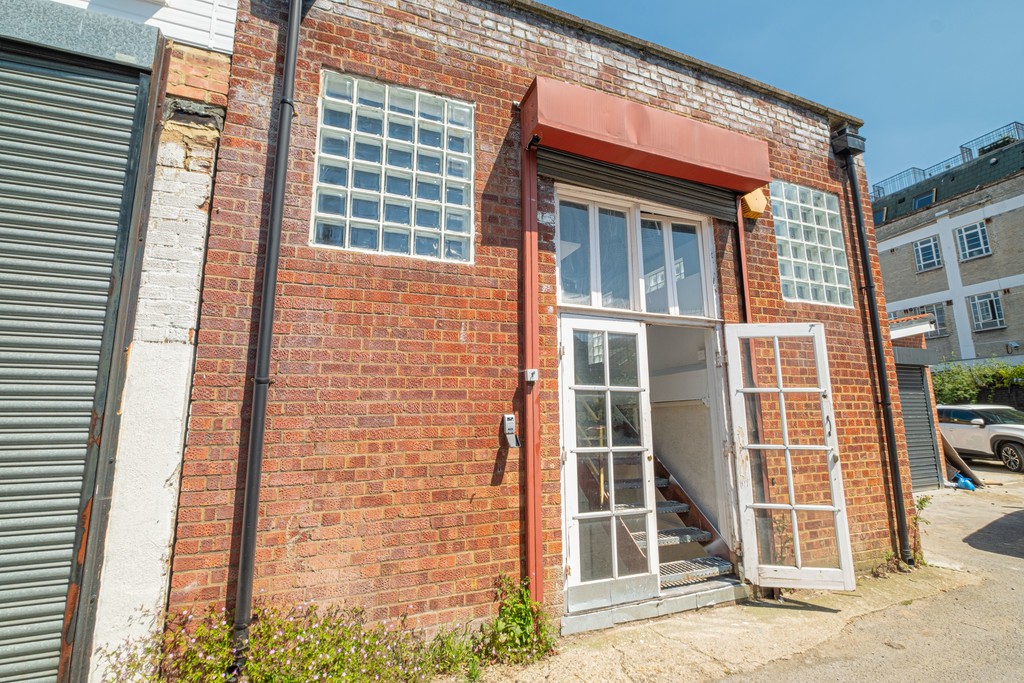 Images for Holloway Road, Islington EAID:c8d5f0ae42d594d169bca90f3b8b041a BID:1