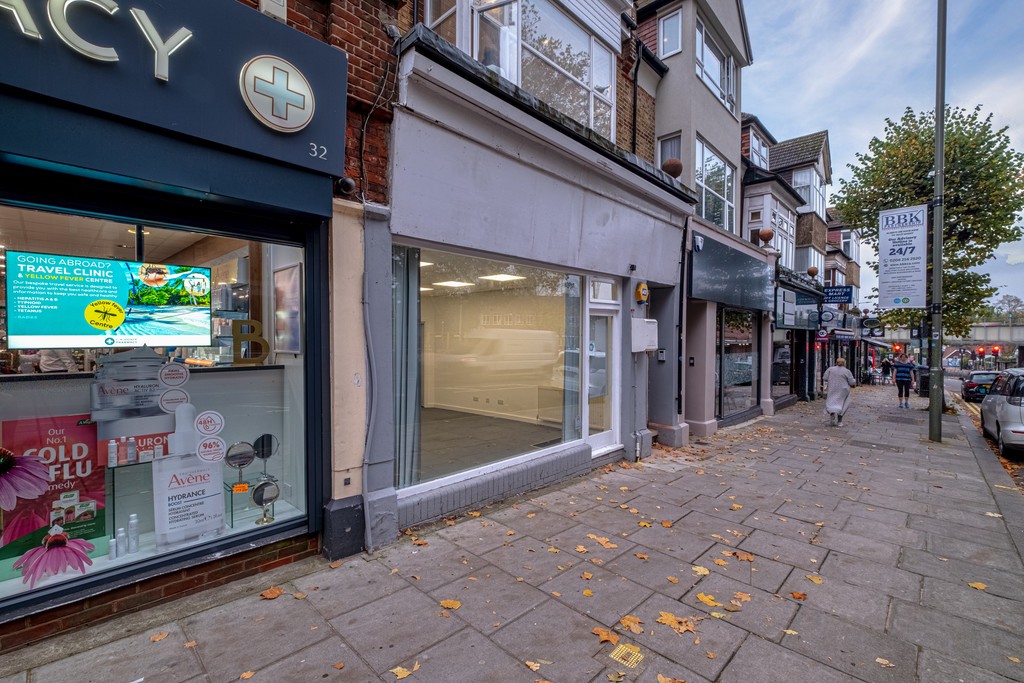 Images for High Road, East Finchley EAID:c8d5f0ae42d594d169bca90f3b8b041a BID:1