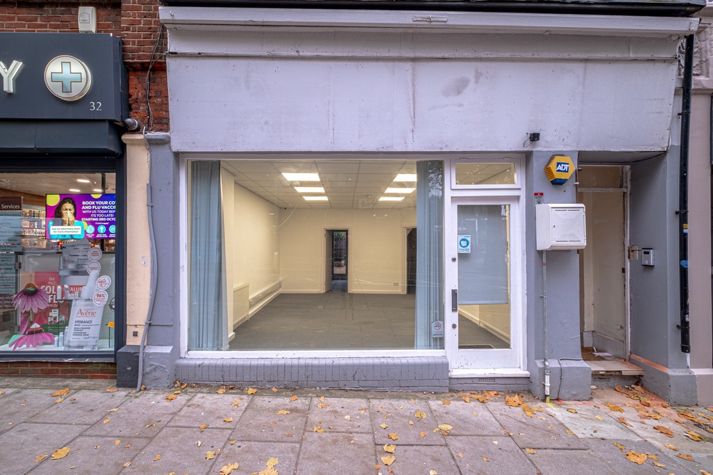 Images for High Road, East Finchley EAID:c8d5f0ae42d594d169bca90f3b8b041a BID:1