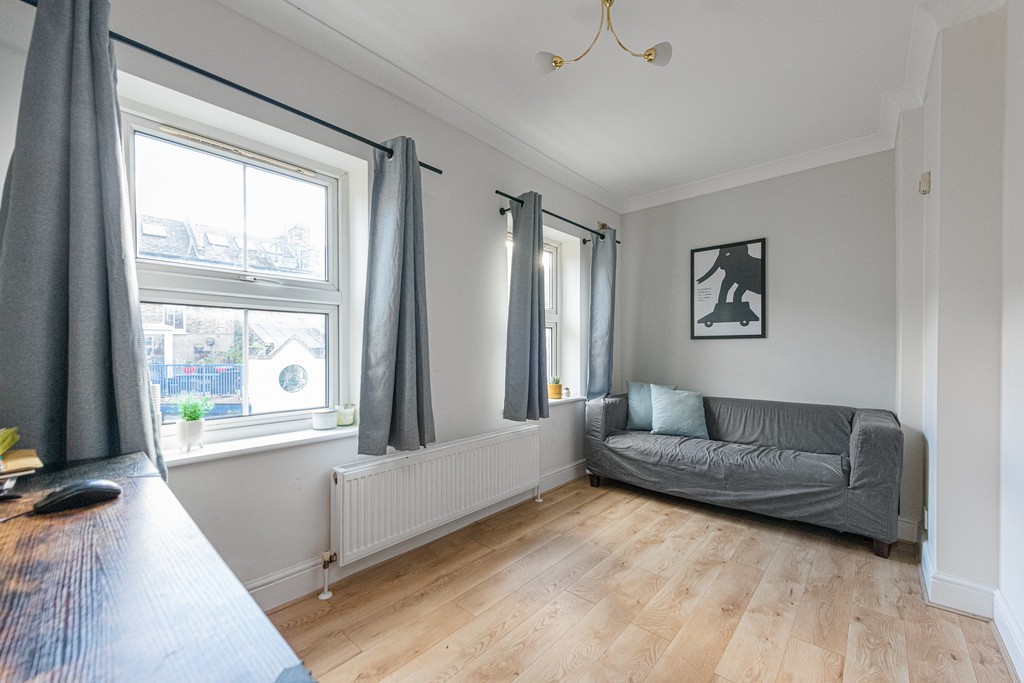 Images for Seven Sisters Road, Holloway EAID:c8d5f0ae42d594d169bca90f3b8b041a BID:1