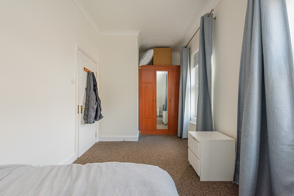 Images for Seven Sisters Road, Holloway EAID:c8d5f0ae42d594d169bca90f3b8b041a BID:1