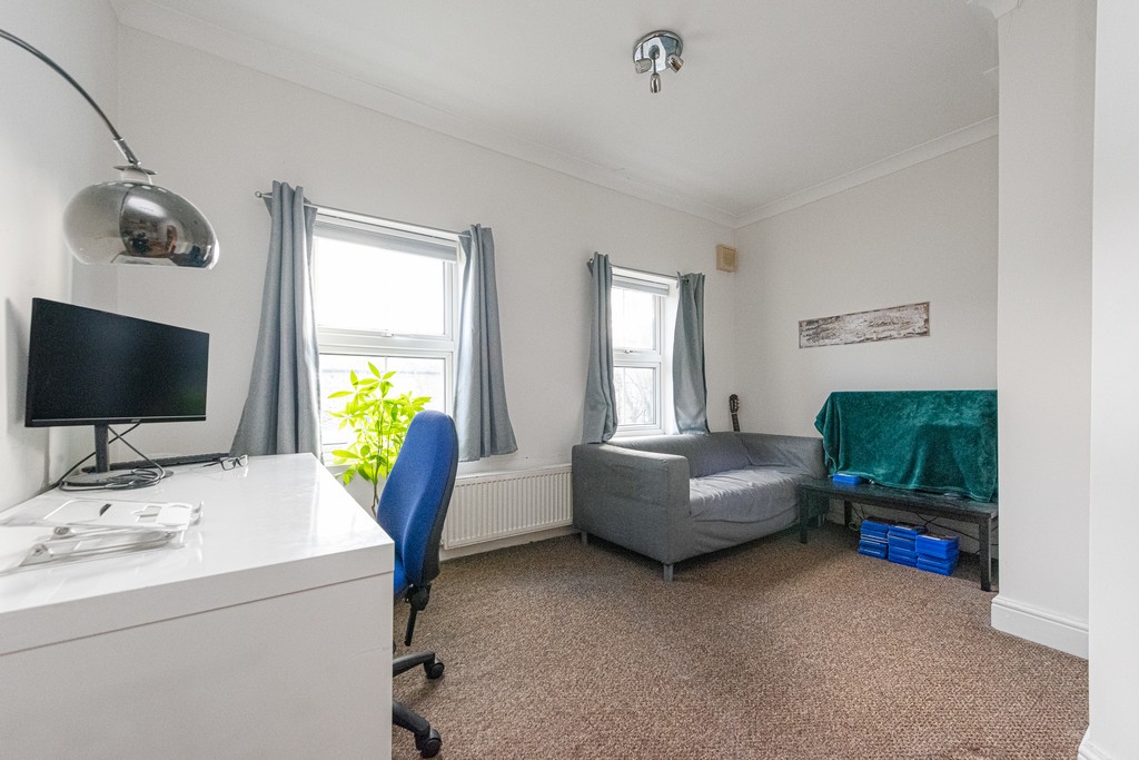 Images for Seven Sisters Road, Holloway EAID:c8d5f0ae42d594d169bca90f3b8b041a BID:1