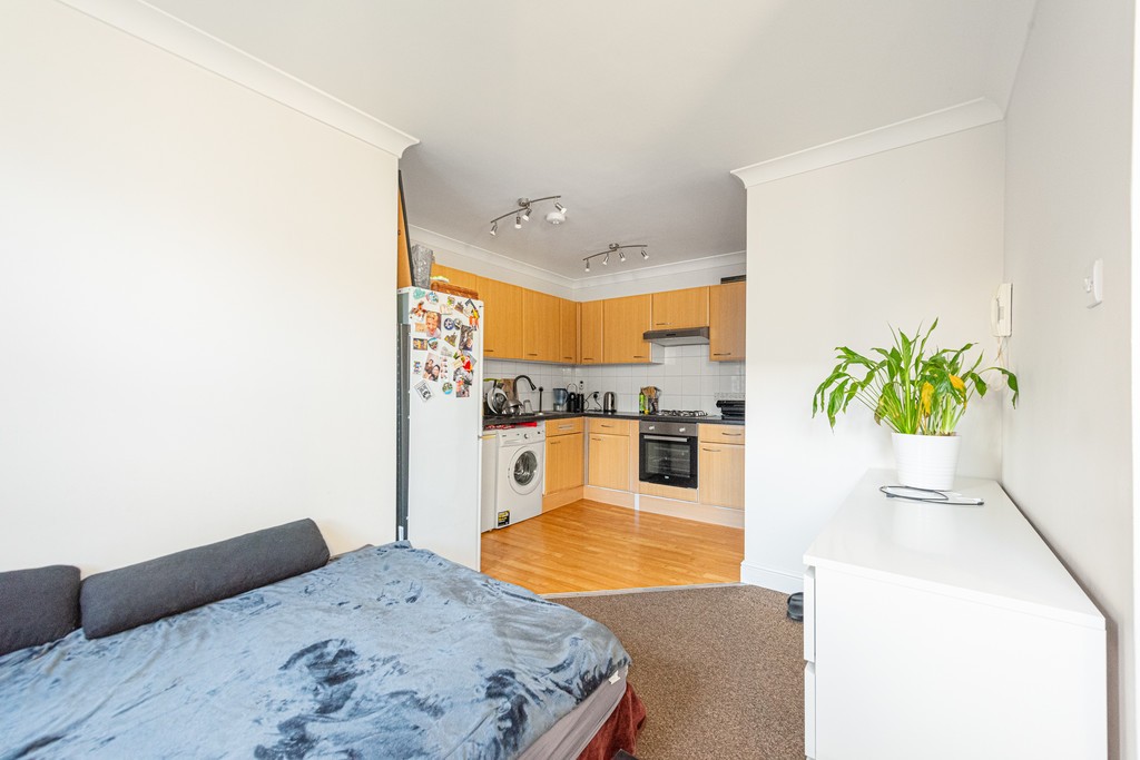 Images for Seven Sisters Road, Holloway EAID:c8d5f0ae42d594d169bca90f3b8b041a BID:1