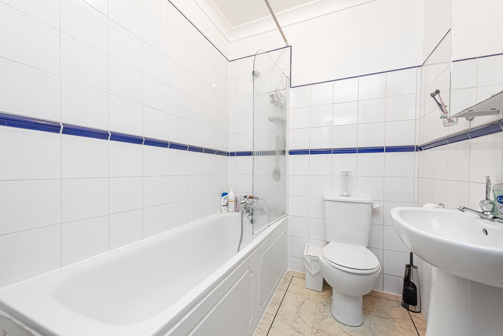 Images for Seven Sisters Road, Holloway EAID:c8d5f0ae42d594d169bca90f3b8b041a BID:1