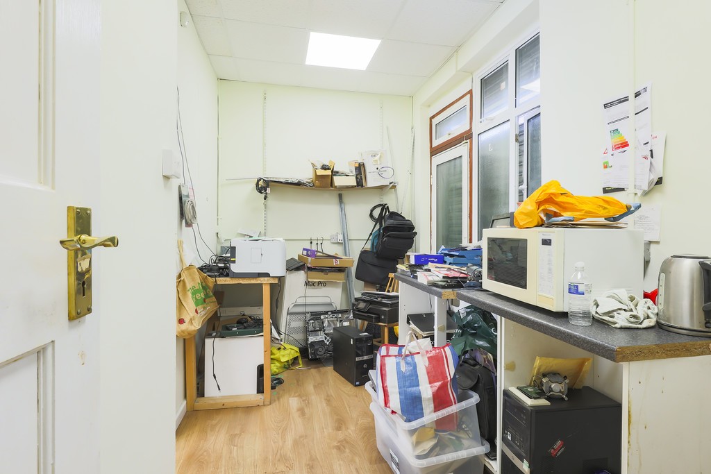 Images for Oakleigh Road North, Whetstone EAID:c8d5f0ae42d594d169bca90f3b8b041a BID:1