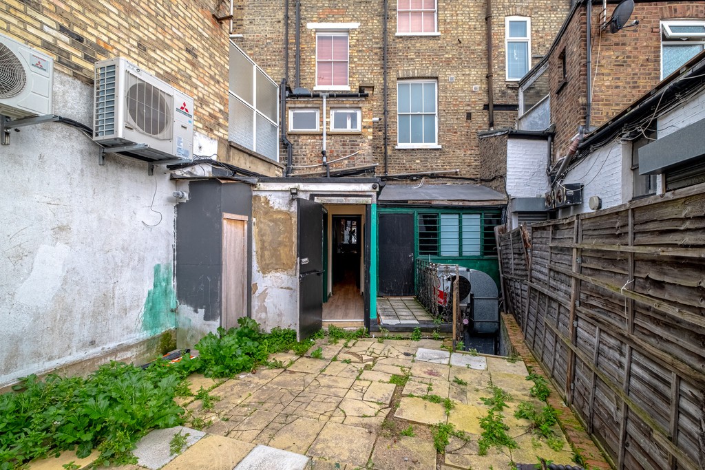 Images for Blackstock Road EAID:c8d5f0ae42d594d169bca90f3b8b041a BID:1