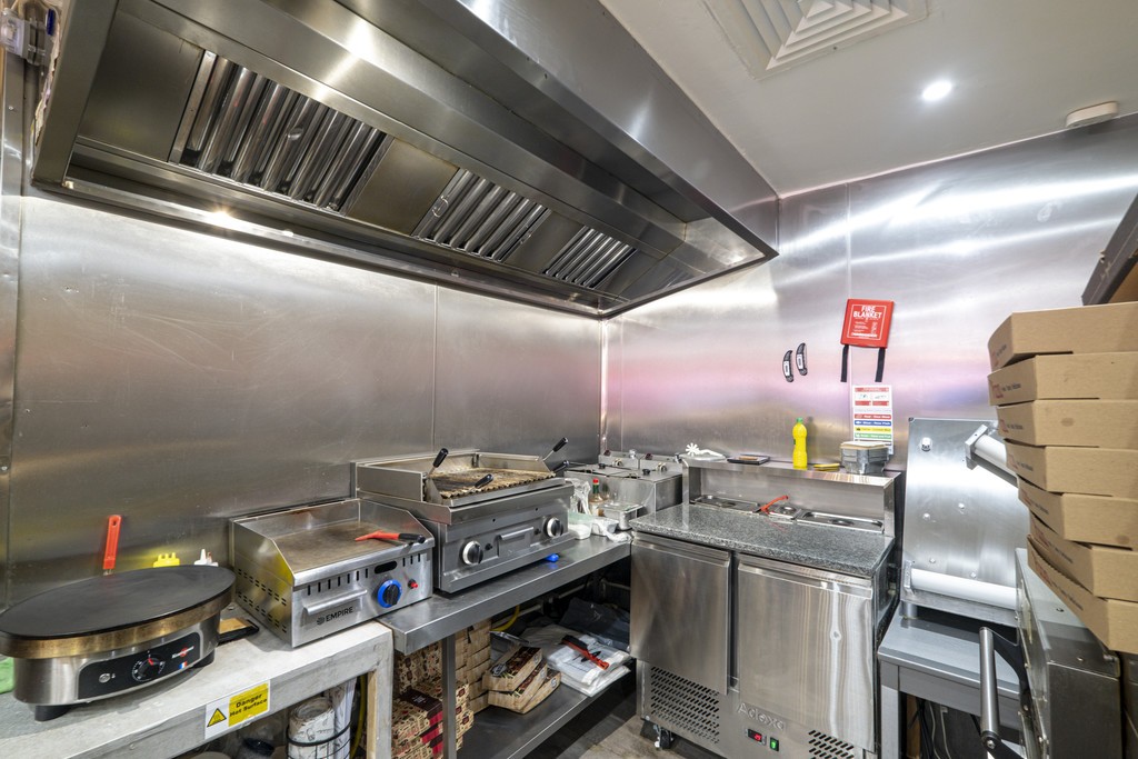 Images for Turnpike Lane, London EAID:c8d5f0ae42d594d169bca90f3b8b041a BID:1