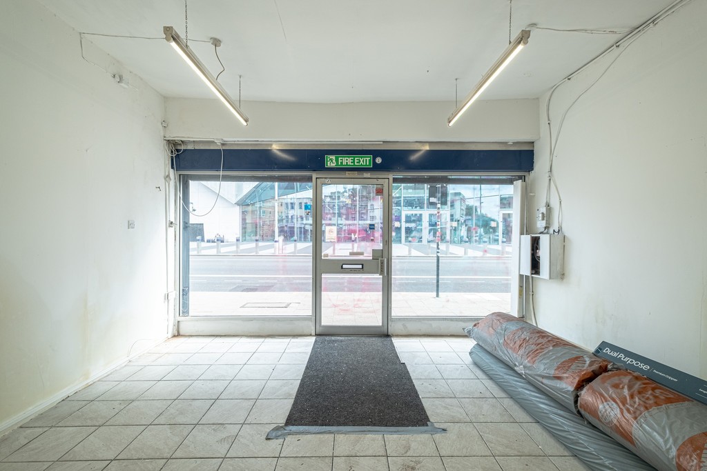Images for High Road, Tottenham EAID:c8d5f0ae42d594d169bca90f3b8b041a BID:1