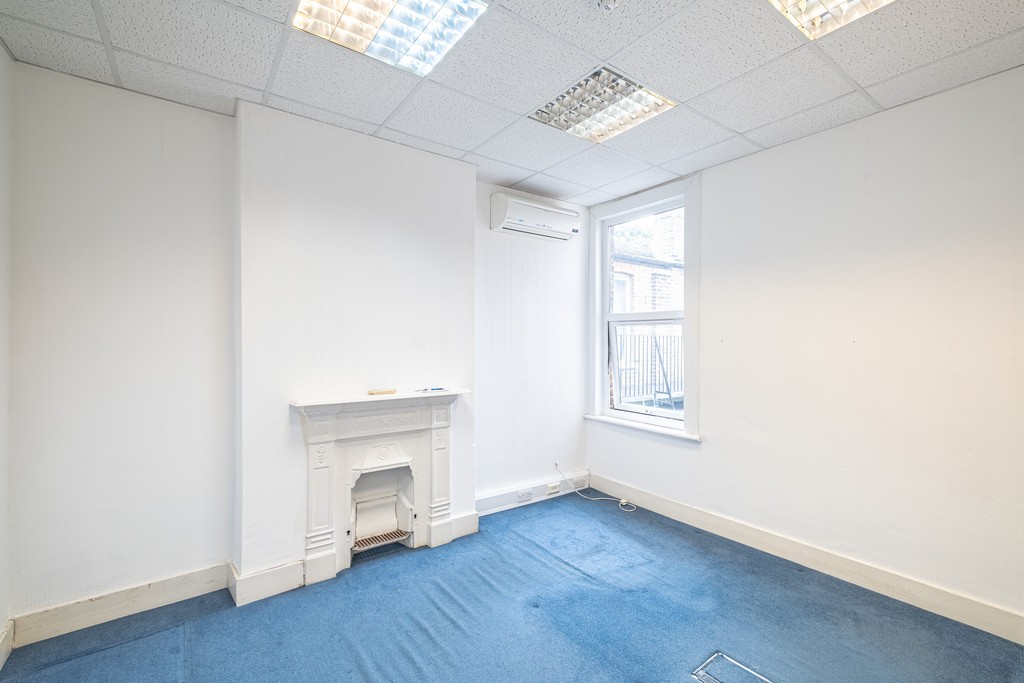 Images for Wanstead, East London EAID:c8d5f0ae42d594d169bca90f3b8b041a BID:1