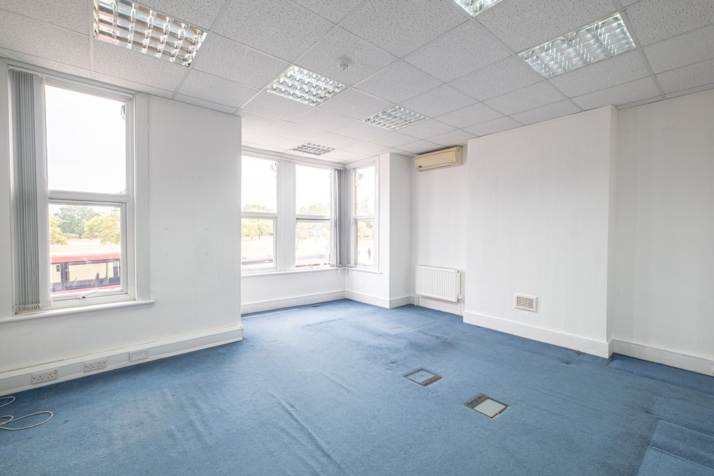 Images for Wanstead, East London EAID:c8d5f0ae42d594d169bca90f3b8b041a BID:1