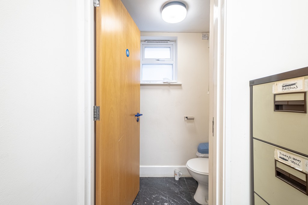 Images for Wanstead, East London EAID:c8d5f0ae42d594d169bca90f3b8b041a BID:1