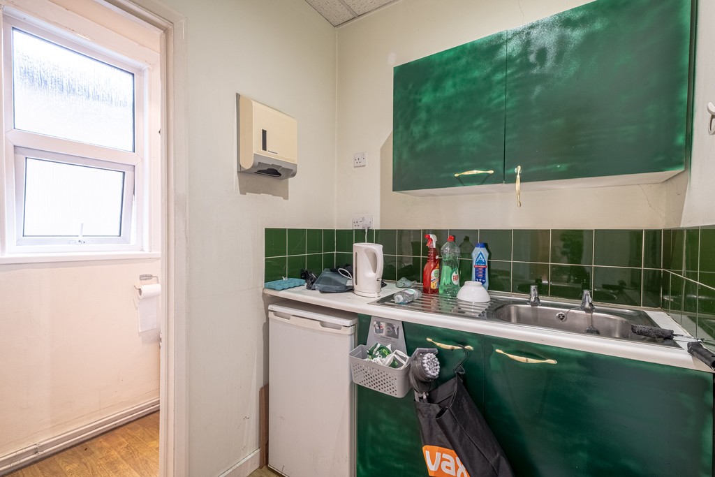 Images for Wanstead, East London EAID:c8d5f0ae42d594d169bca90f3b8b041a BID:1