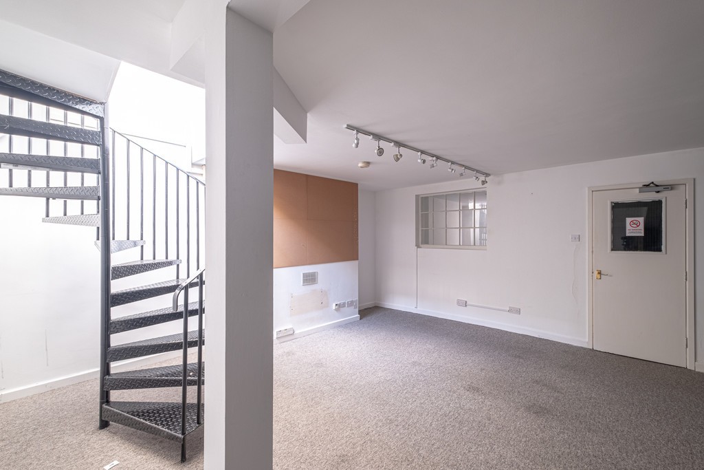 Images for St Peters Street, Islington, London EAID:c8d5f0ae42d594d169bca90f3b8b041a BID:1