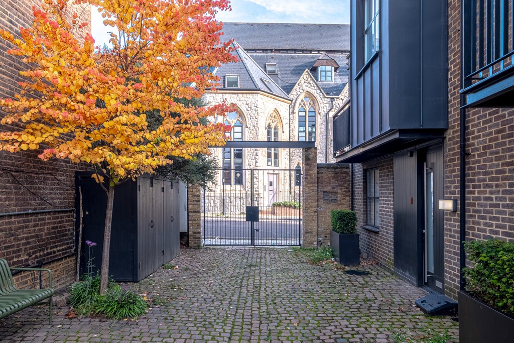 Images for Tremlett Mews, Archway EAID:c8d5f0ae42d594d169bca90f3b8b041a BID:1