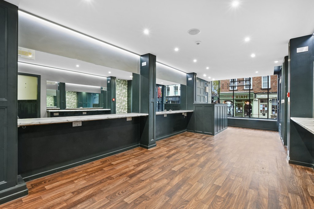 Images for Highgate High Street, London EAID:c8d5f0ae42d594d169bca90f3b8b041a BID:1