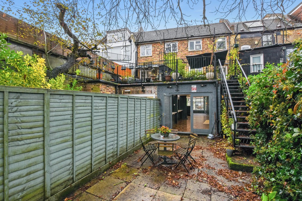 Images for Highgate High Street, London EAID:c8d5f0ae42d594d169bca90f3b8b041a BID:1