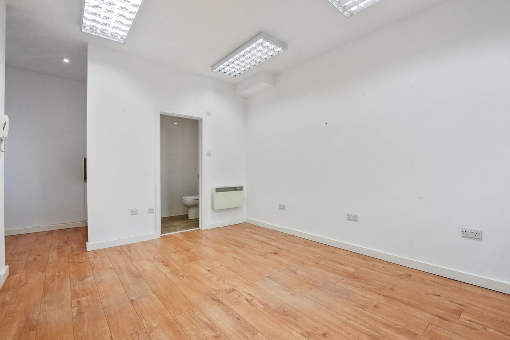 Images for 1a Bedford Road EAID:c8d5f0ae42d594d169bca90f3b8b041a BID:1