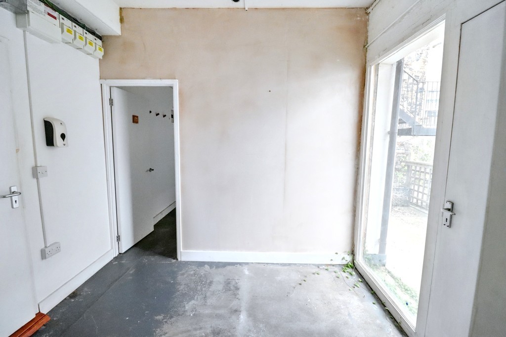 Images for Broadbent Close EAID:c8d5f0ae42d594d169bca90f3b8b041a BID:1