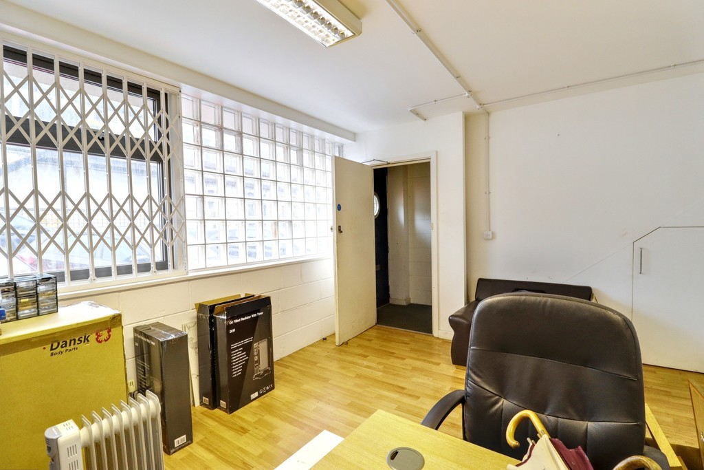 Images for Unit 4b, Highgate High Street EAID:c8d5f0ae42d594d169bca90f3b8b041a BID:1