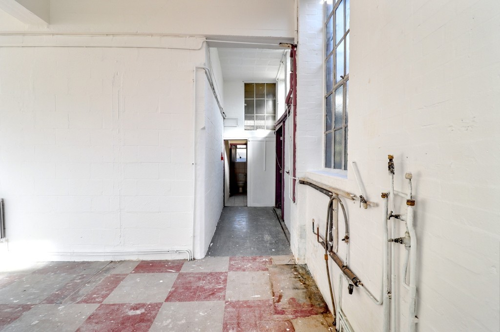 Images for Cross Street, Hornsey EAID:c8d5f0ae42d594d169bca90f3b8b041a BID:1