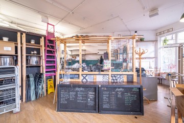 Tufnell Park Road - EAID:c8d5f0ae42d594d169bca90f3b8b041a, BID:1