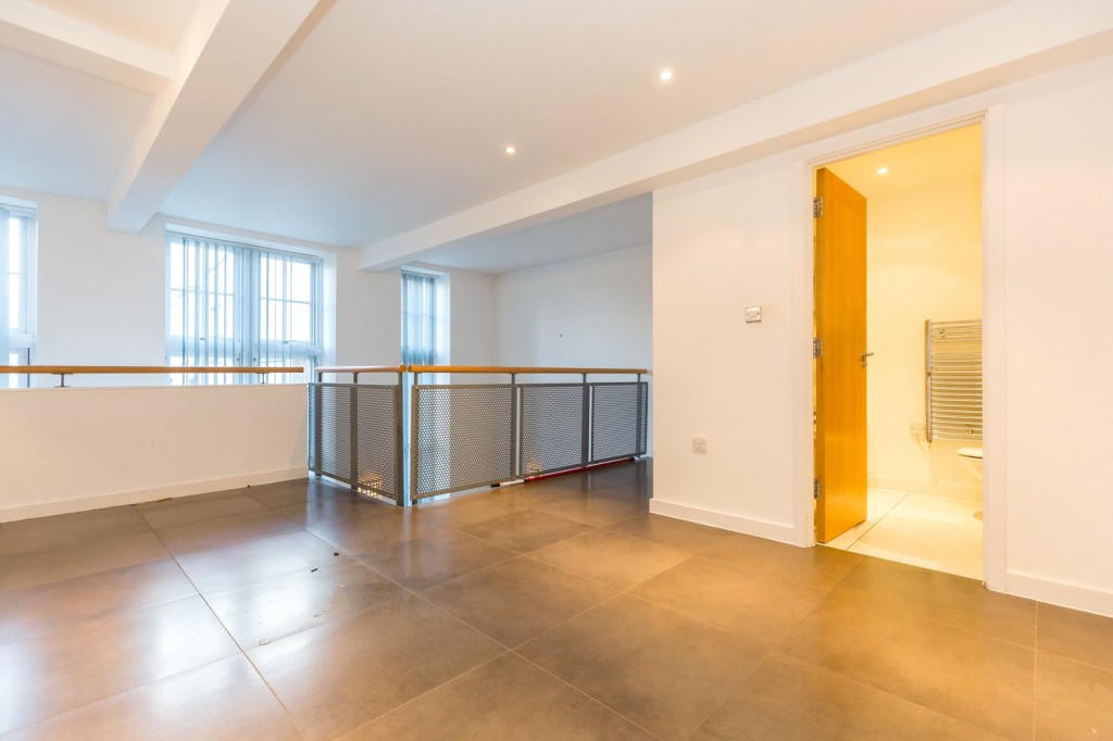 Images for Tollington Road, Holloway, London EAID:1045282125 BID:DAN