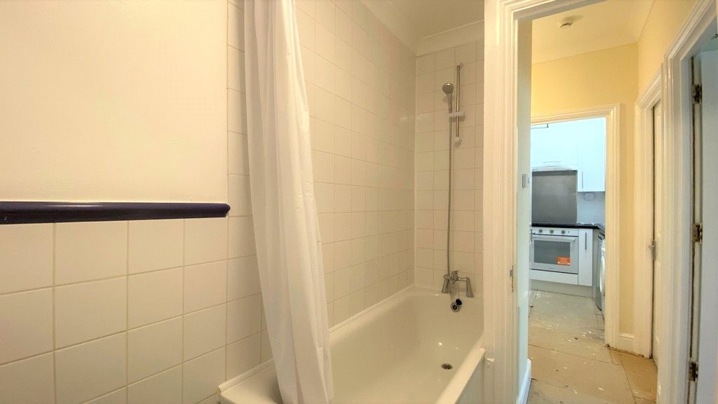 Images for Arnos Grove, London EAID:1045282125 BID:FIN