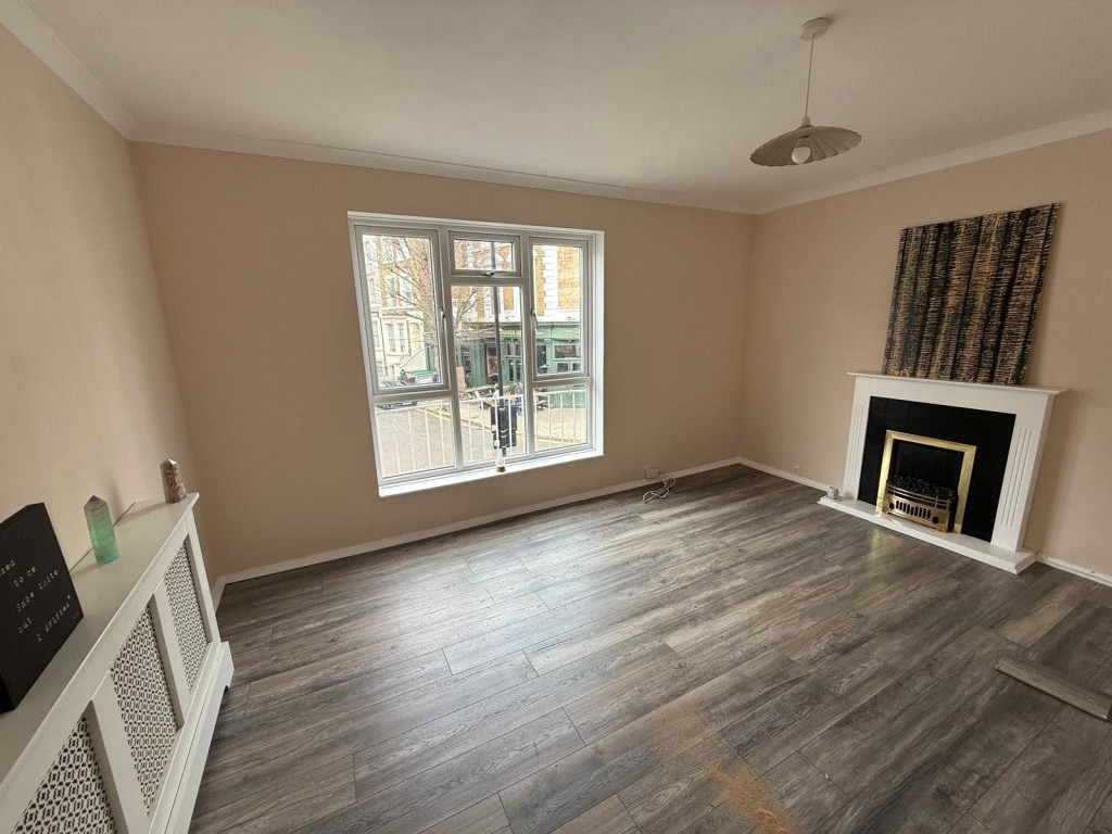 Images for Holloway EAID:1045282125 BID:DAN