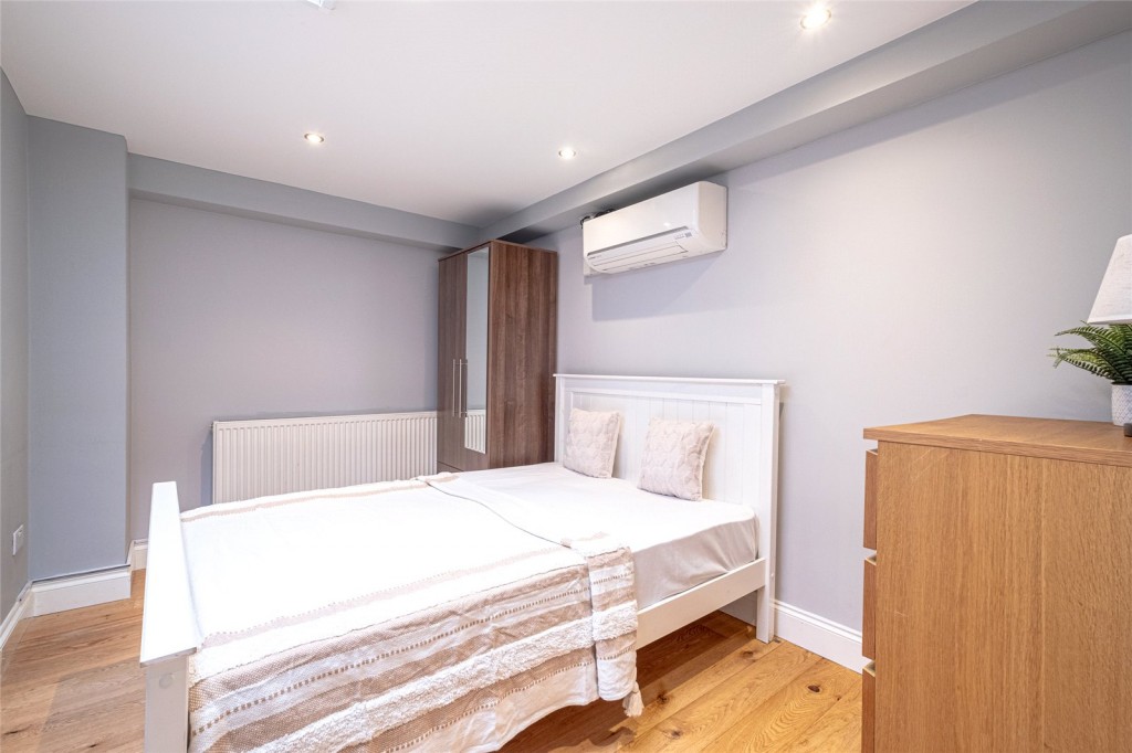 Images for Holloway EAID:1045282125 BID:DAN