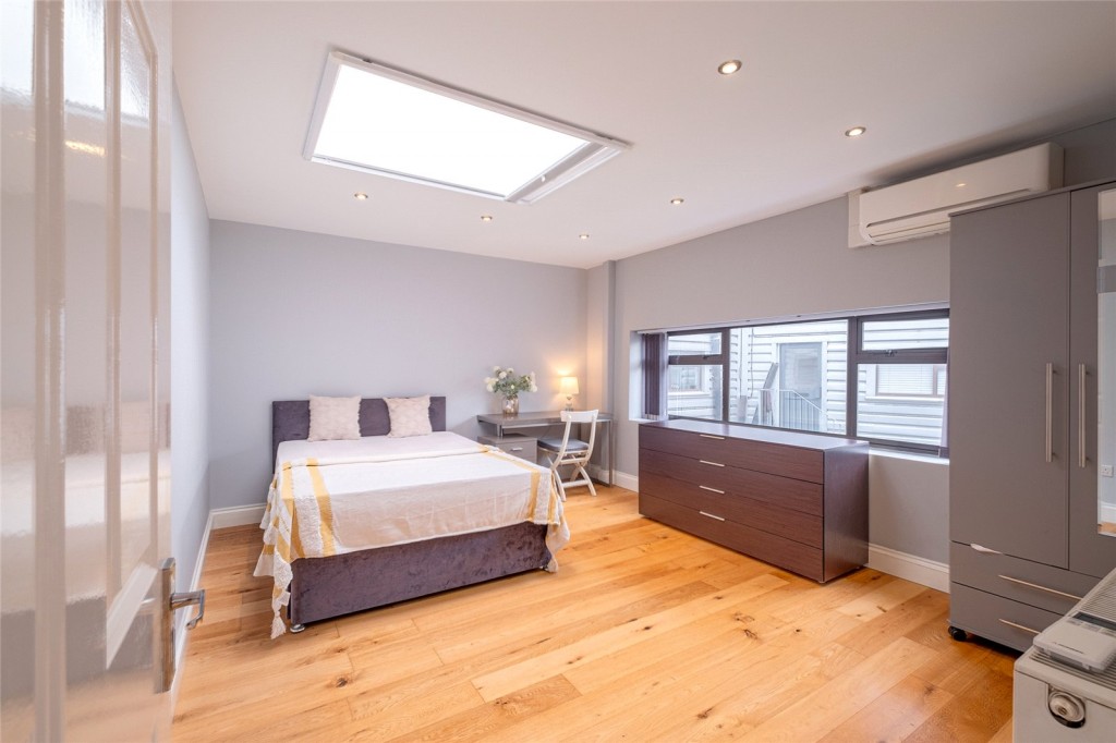 Images for Holloway EAID:1045282125 BID:DAN