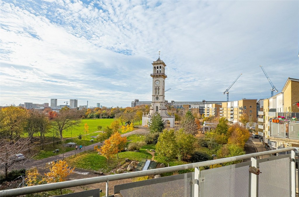Images for Clock View Crescent, London EAID:1045282125 BID:DAN