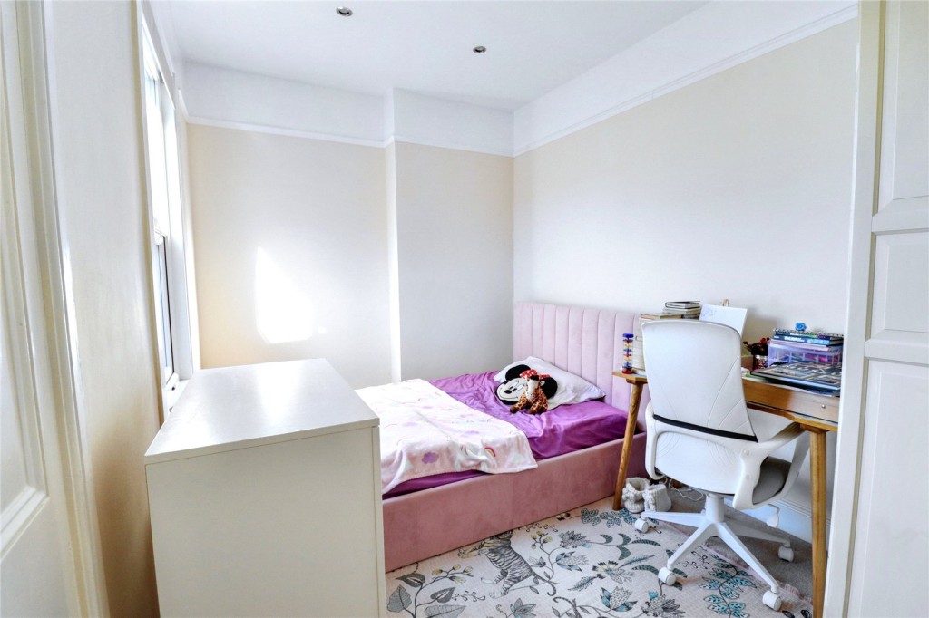 Images for Barnet EAID:1045282125 BID:FIN
