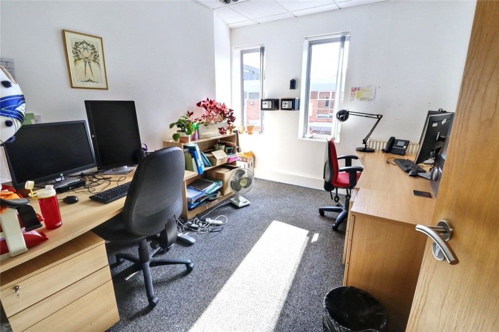 Images for 9 & 10, Blenheim Court Brewery Road, London EAID:1045282125 BID:DAN