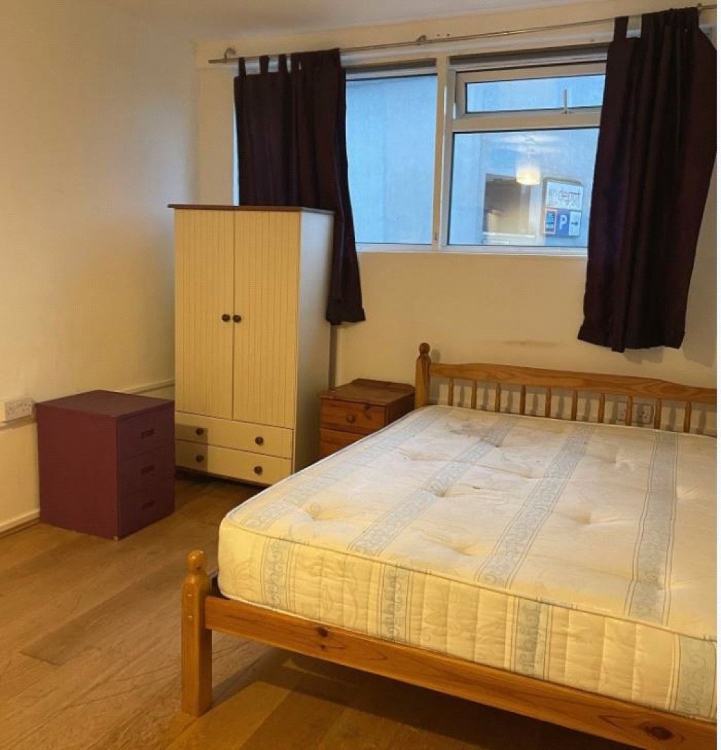 Images for High Road, North Finchley, London EAID:1045282125 BID:FIN