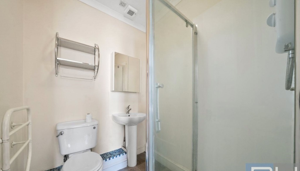 Images for High Road, Wood Green, London EAID:1045282125 BID:FIN