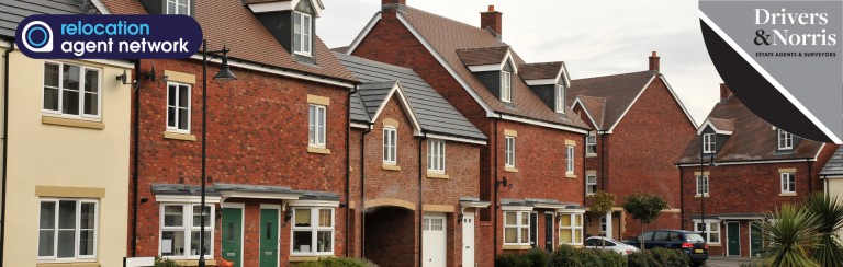 Average house price nears £300,000 despite cost-of-living crisis