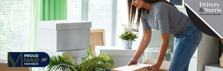 Last week saw 92% more people move home than the average for Q1